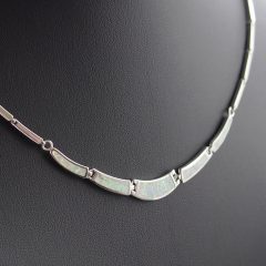 Opál szelvényes nyakék - Fehér