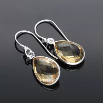 Fazettált csepp akasztós ezüst fülbevaló - Citrin