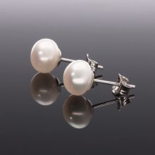 Bedugós Gyöngy Fülbevaló, 9 mm-Fehér