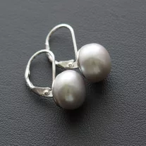 Patetnzáras Gyöngy fülbevaló, 10mm  Ezüstös-Szürke