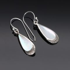 Gyöngyház cssepp ezüst fülbevaló