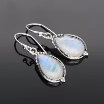 Csepp fülbevaló díszes foglalattal - HOLDKŐ