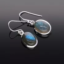 Kicsi ovál Labradorit fülbevaló