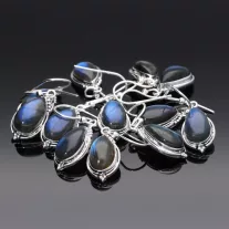 Csepp fülbevaló díszes foglalattal - LABRADORIT