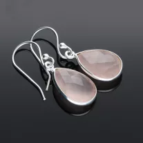 Fazettált csepp akasztós ezüst fülbevaló - Rózsakvarc