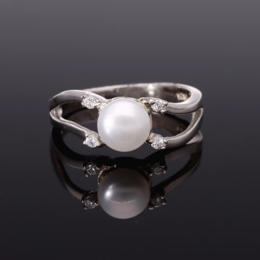 Tenyésztett gyöngy Ezüst gyűrű apró cirkónia kövekkel