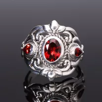 Díszes gránát köves gyűrű