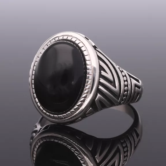 Ónix köves férfi pecsétgyűrű-Ovál