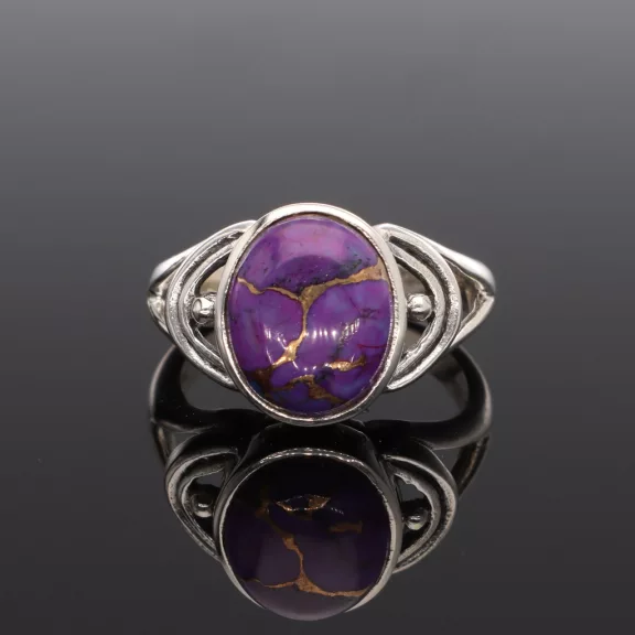 Ovál Csaroit köves ezüst gyűrű modern gyűrűsínnel