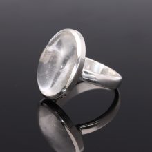 Ovál Hegyikristály ezüst gyűrű letisztult ezüst foglalattal