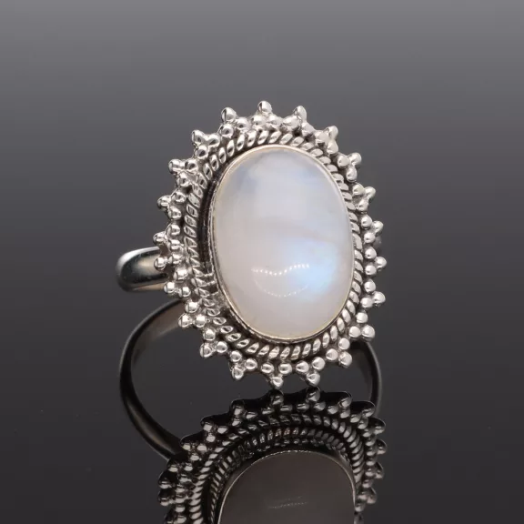 Ovál Holdkó gyűrű díszített-ovális foglalattal