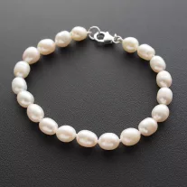 Fehér Tenyésztett Gyöngy karkötő, díszes eüzst zárszerkezettel