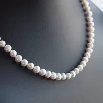 Édesvízi Tenyésztett Gyöngysor Díszes zárszerkezettel - 8mm Fehér -Gyöngyház