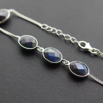 Ezüst karkötő 3+2 Labradorit kővel