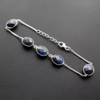 Ezüst karkötő 3+2 Labradorit kővel