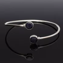 Ezüst karperec kerek Zafírral