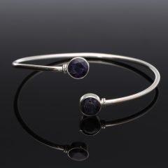 Ezüst karperec kerek Zafírral