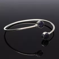 Ezüst karperec kerek Zafírral