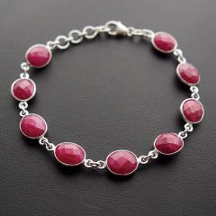 Rubin köves karkötő - csepp kövekkel