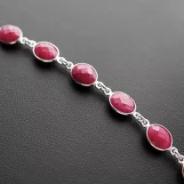 Rubin köves karkötő - csepp kövekkel