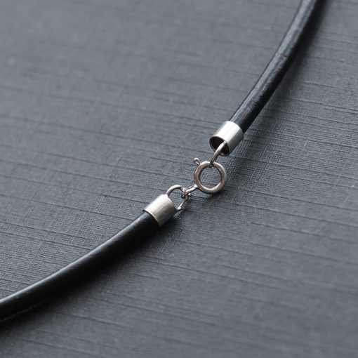 Tömör bőr nyaklánc ezüst zárszerkezettel - 3 mm vastag