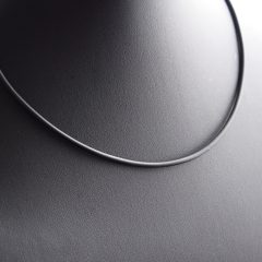Vékony kaucsuk nyaklánc - Fekete -  2,5 mm 