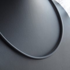 Kaucsuk nyaklánc - Fekete -  4 mm 