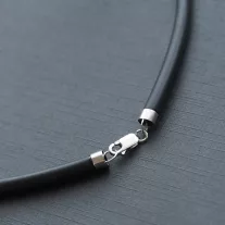 Kaucsuk nyaklánc - Fekete -  4 mm 