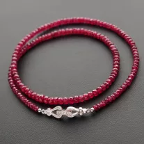 Rubin fűzött Verlauf garnitúra