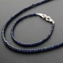 Zafír fűzött Verlauf garnitúra