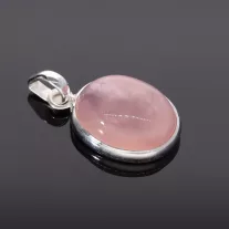 Rózsakvarc medál kaboson ovál