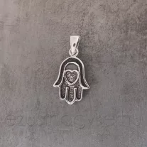 Fatima keze medál szív