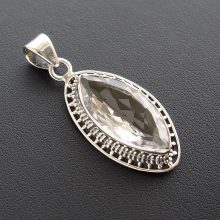 Fazettált hegyikristály medál