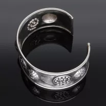 Széles  Gömbhal és Csiga mintás merev ezüst karkötő