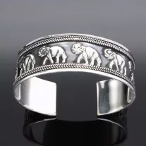 Széles Elefánt mintás - Merev ezüst karkötő