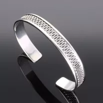 Hullámvonalas - Merev ezüst karkötő