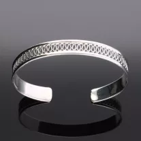 Hullámvonalas - Merev ezüst karkötő