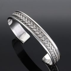 Fonott mintás - Merev ezüst karkötő