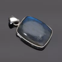Labradorit medál  nagy csepp, vésett foglalatban