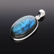 Domború ovál Labradorit medál