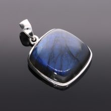 Négyzet Labradorit medál