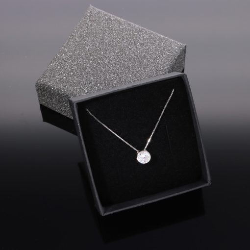 Cirkónia kör medál nyakláncon