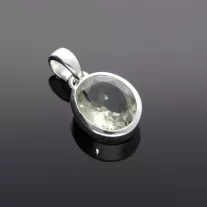 Ezüst medál ovális zöld Ametiszttel