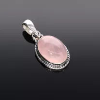 Ovál Rózsakvarc Ezüst medál csavart foglalatban