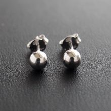 Ezüst Gömb Fülbevaló - 5mm