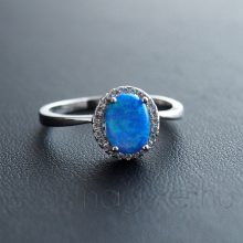 Opál - Cirkónia Ezüst Gyűrű zárt foglalattal