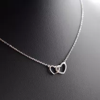 Ezüst szívben szív medál nyakláncon