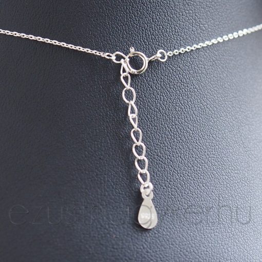 Ezüst szívben szív medál nyakláncon