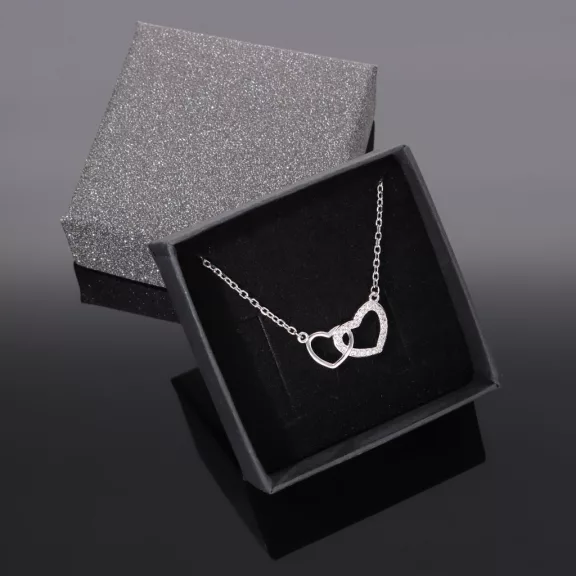 Ezüst szívben szív medál nyakláncon