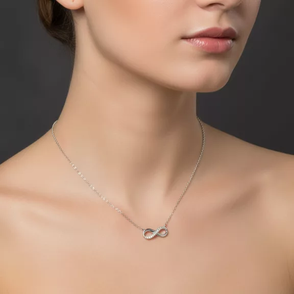 Végtelen medál ezüst anker nyakláncon